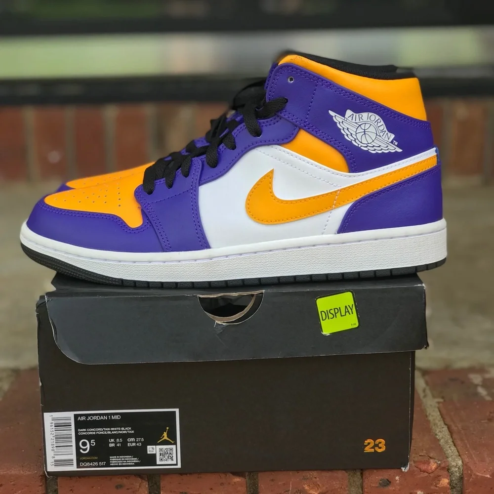 Air Jordan 1 Mid Lakers Size 9.5